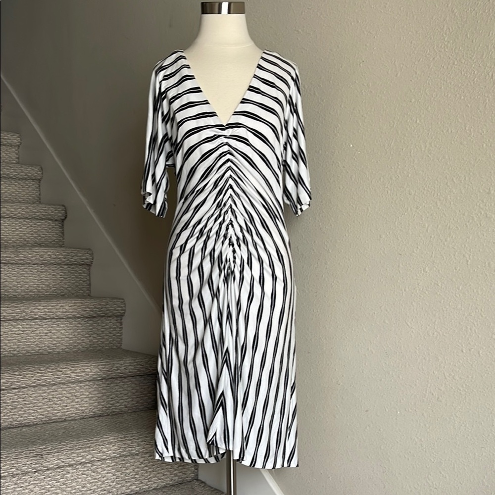 Trina Turk Sz 12 Black and White Ruched Midi Sundress with Dolman Sleeves